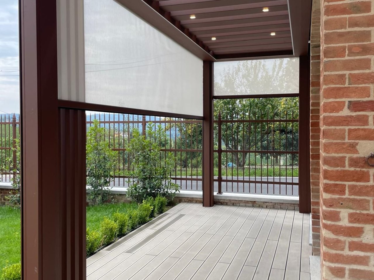 Pergola bioclimatica a Villa Giada