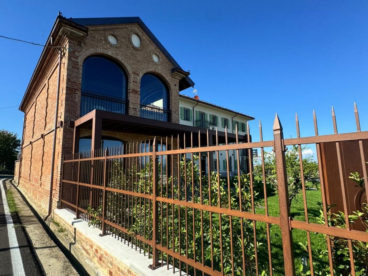 Pergola bioclimatica a Villa Giada