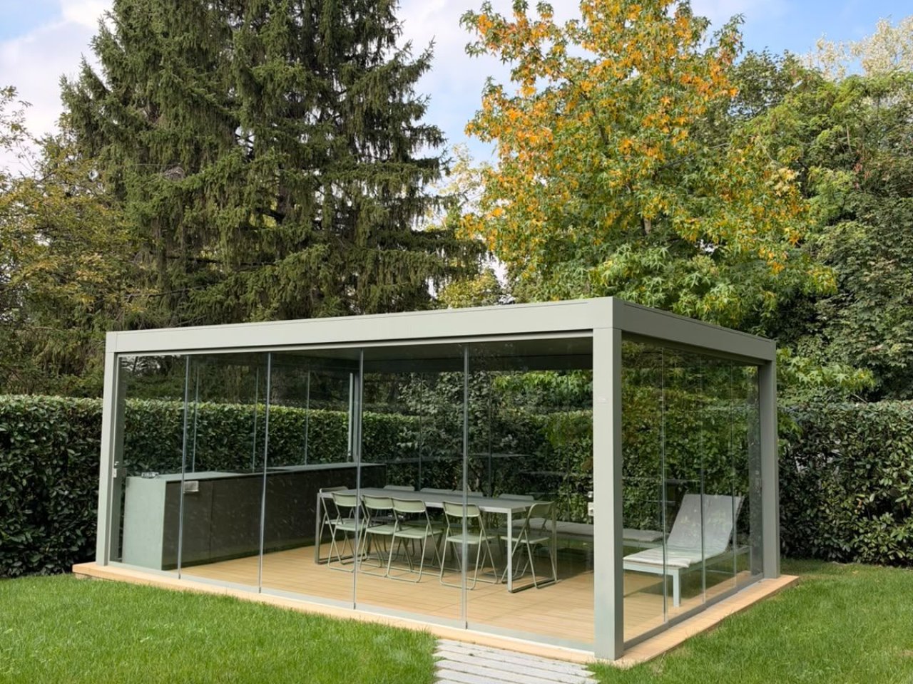 Un’oasi di design immersa nel verde