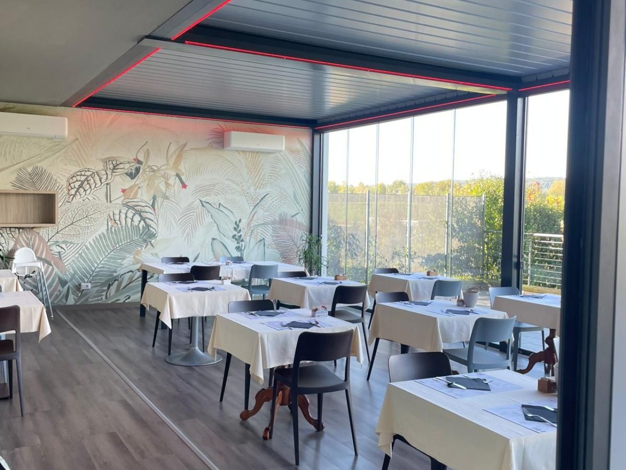Dehor's Hotel Gardenia