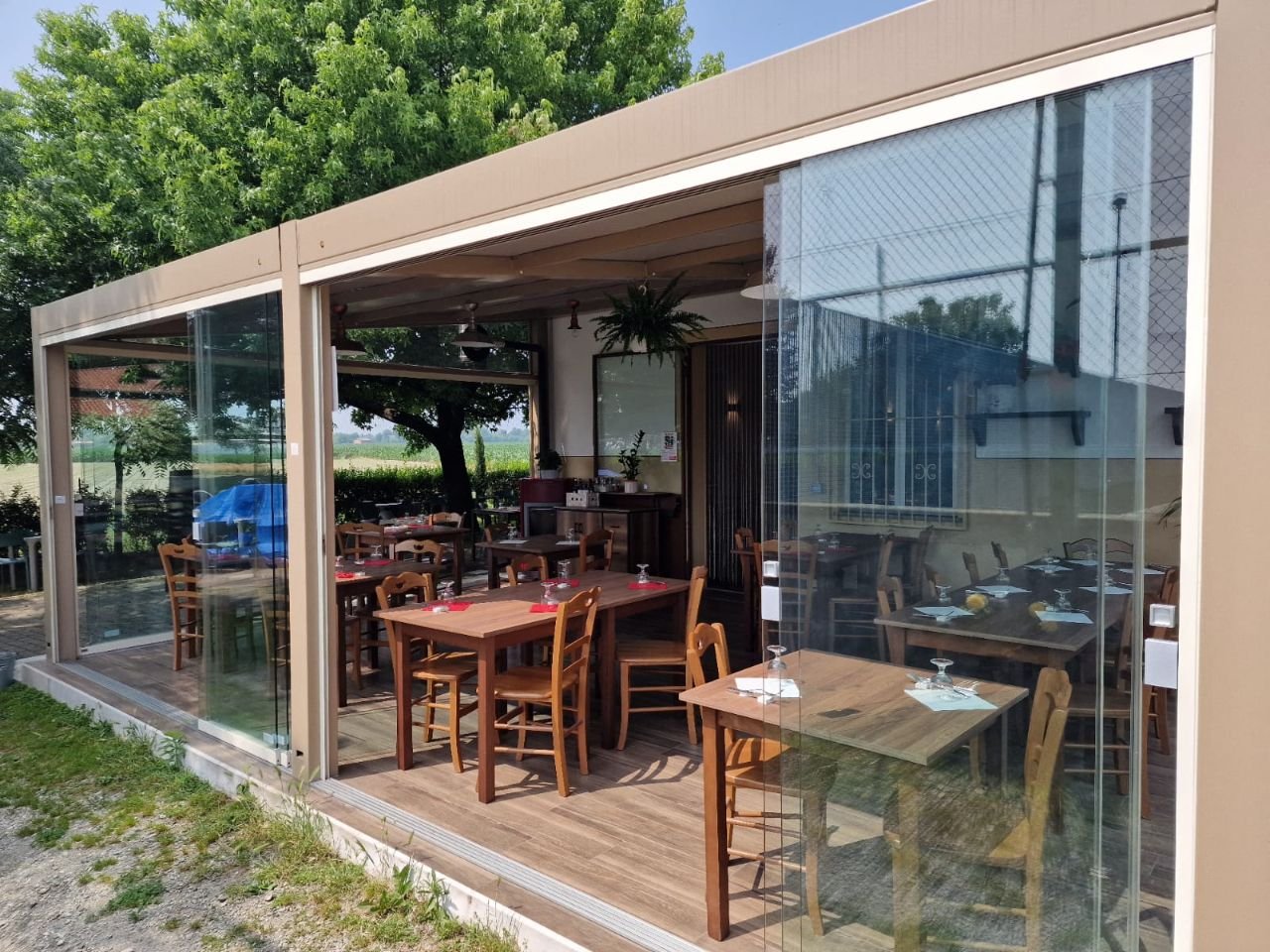 Il nuovo dehor's de Il filo di canapa