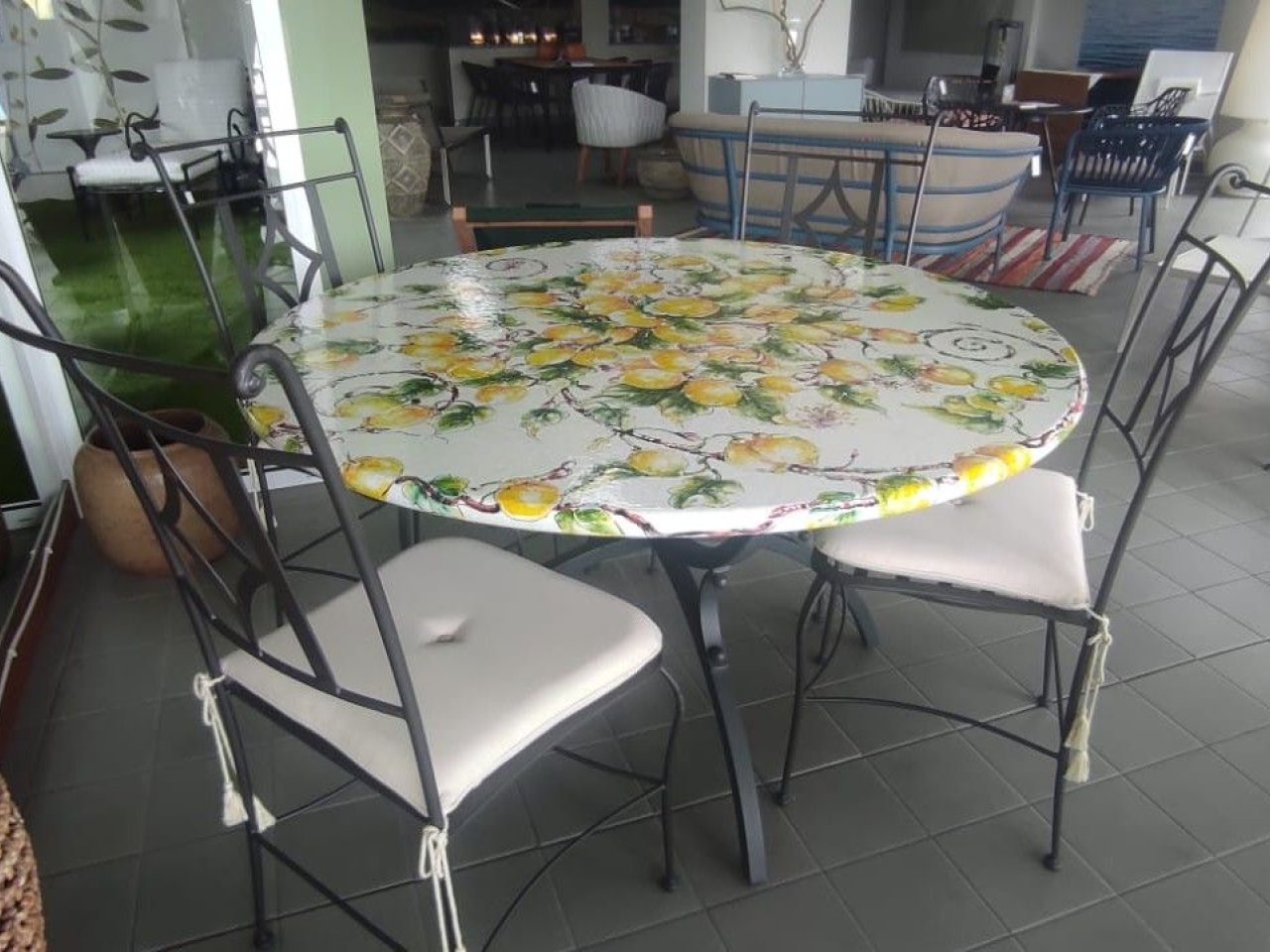 Gruppo pranzo pietra lavica - v1